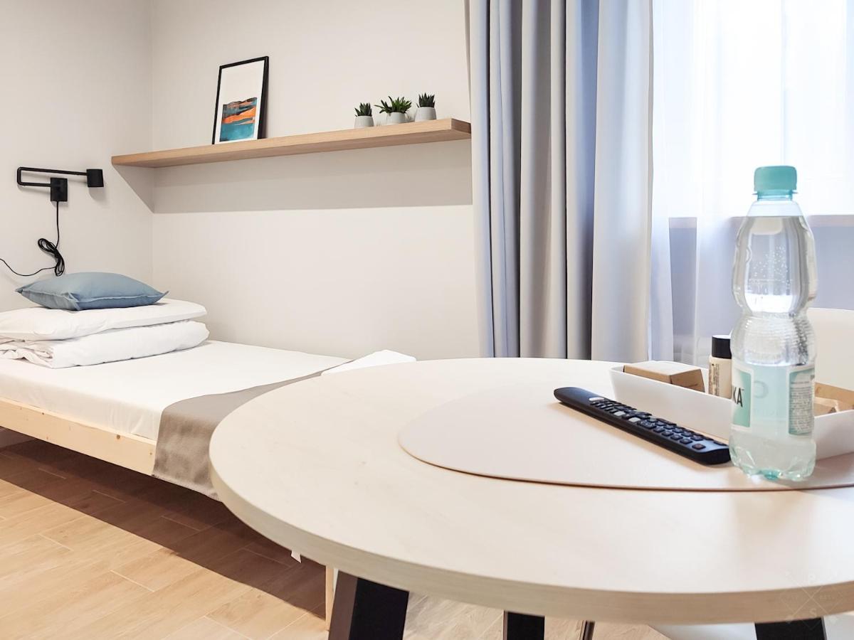 Apart Hostel S8 Blizne Jasinskiego Экстерьер фото